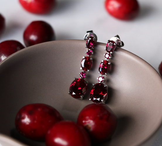 High Society earrings with rubies