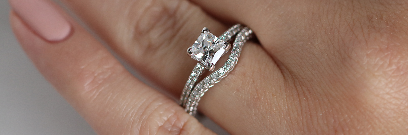 Simulated diamond wedding ring set