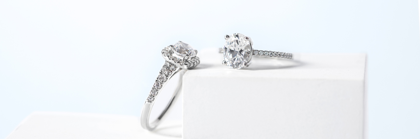 Platinum engagement rings