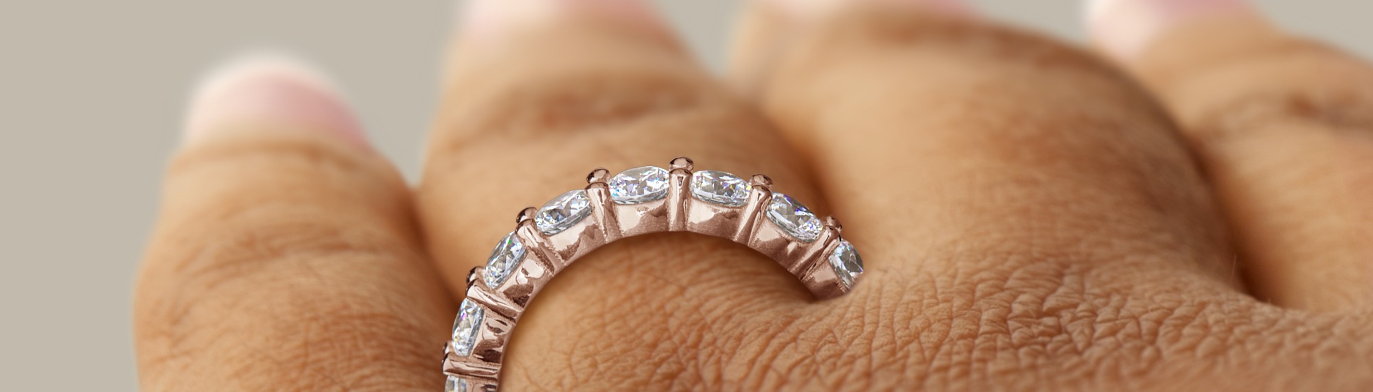 Engagement ring is too big and jeweler can't traditionally resize :  r/EngagementRings